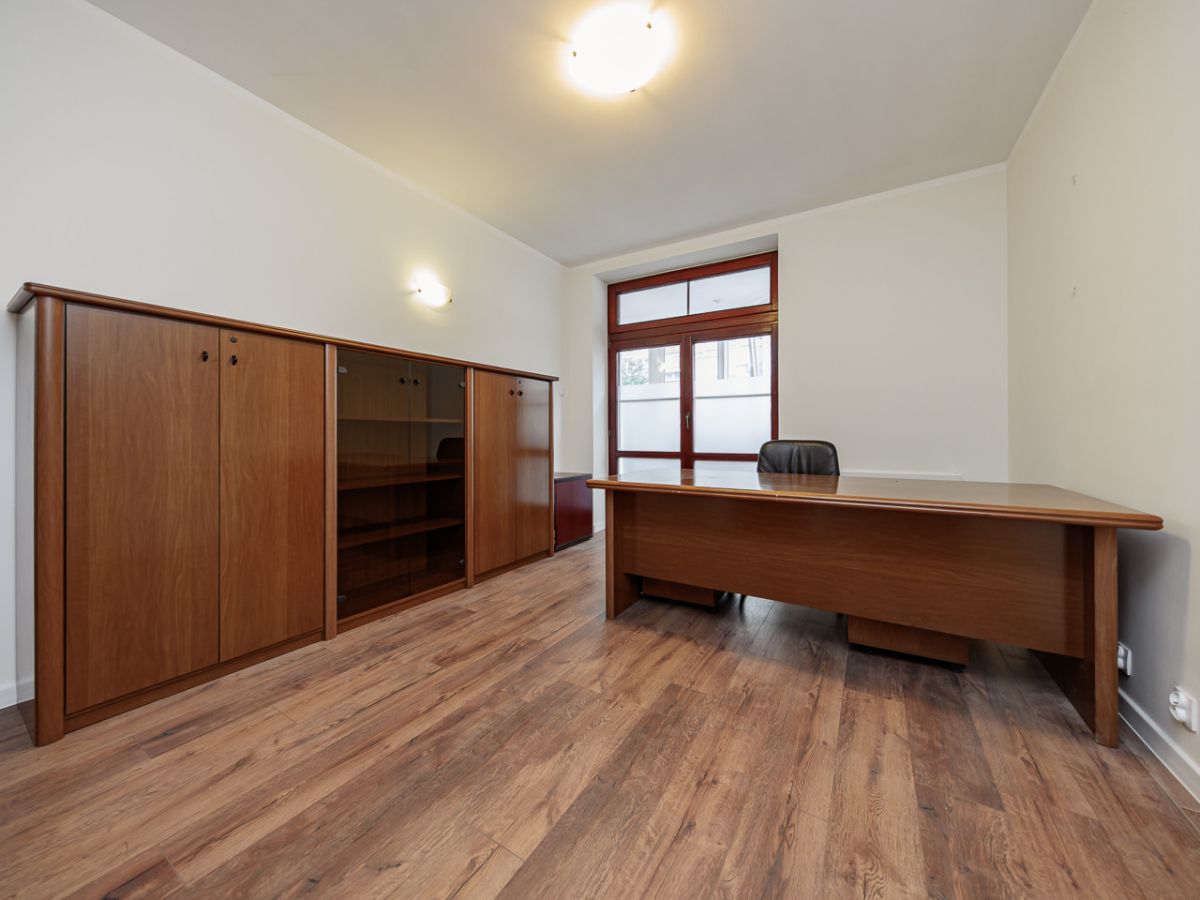 Квартира - 5 комнат - 180 м² - ул. Żelazna Варшава Вола