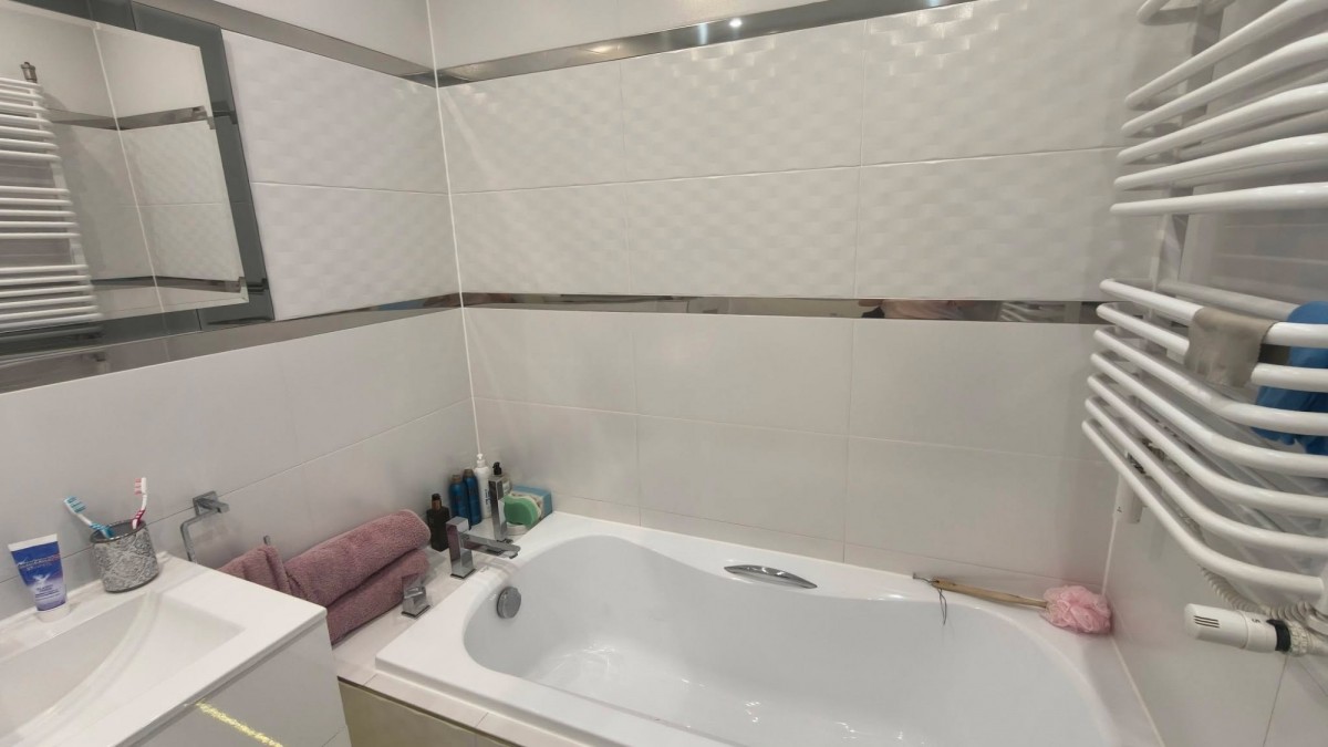 Будинок - 6 кімнат - 330 м² - вул. Вільнюська Зелена Гора