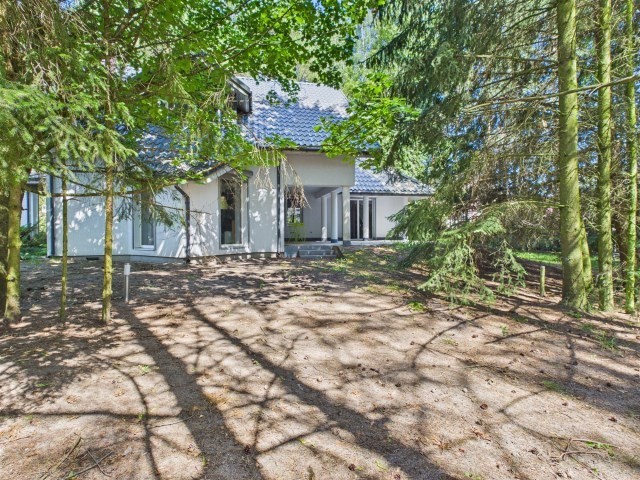 Будинок - 6 кімнат - 275 м² - Станіславово