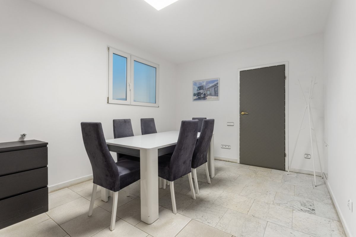 Oggetto - 1 camera - 696 m² - via Truskawkowa Poznań Szczepankowo