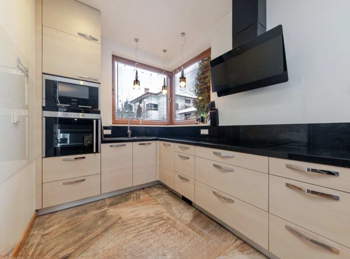 Haus - 7 Zimmer - 195 m² - Liliowa Straße Warschau Wawer