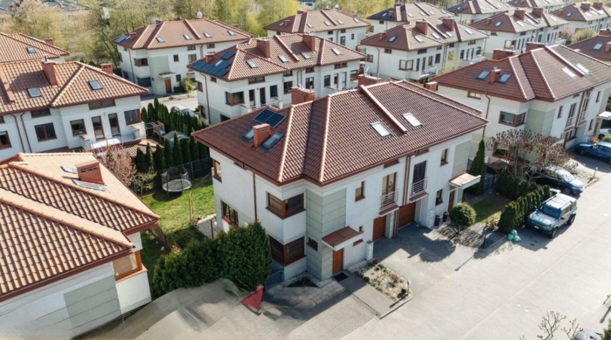 Haus - 7 Zimmer - 195 m² - Liliowa Straße Warschau Wawer