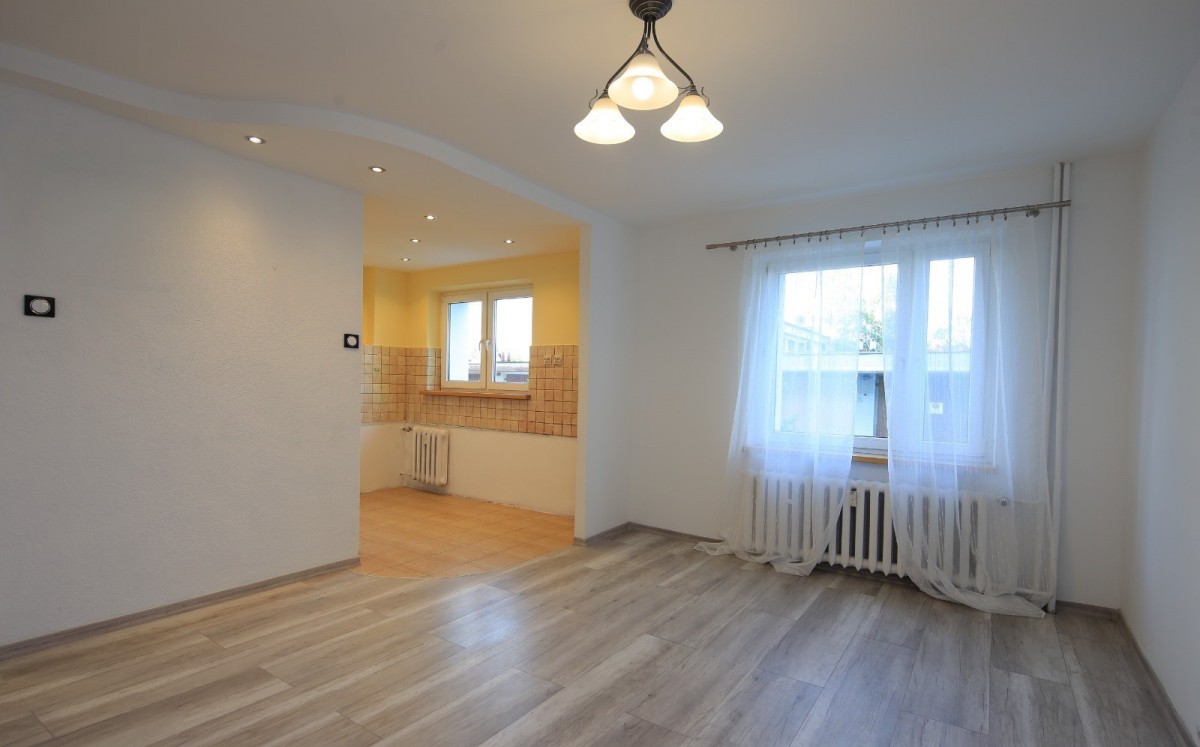 Квартира - 3 кімнати - 54 м² - ал. Майова Глівіце