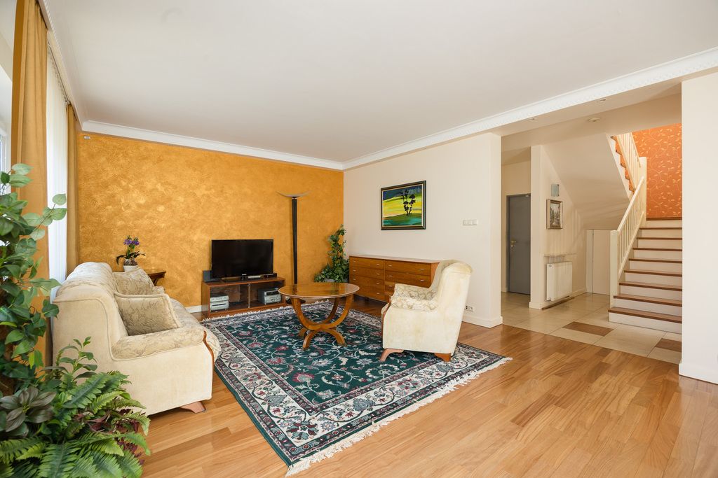 Casa - 4 stanze - 199 m² - via Sasanki Józefosław