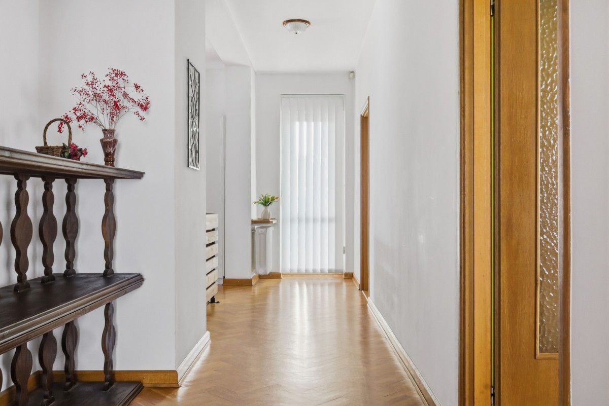 Dom - 5 pokoi - 394 m² - ul. Jutrzenki Warszawa Włochy