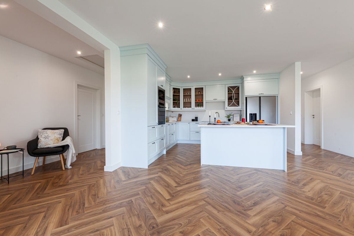 Haus - 10 Zimmer - 446 m² - ul. Poznańska Zelów