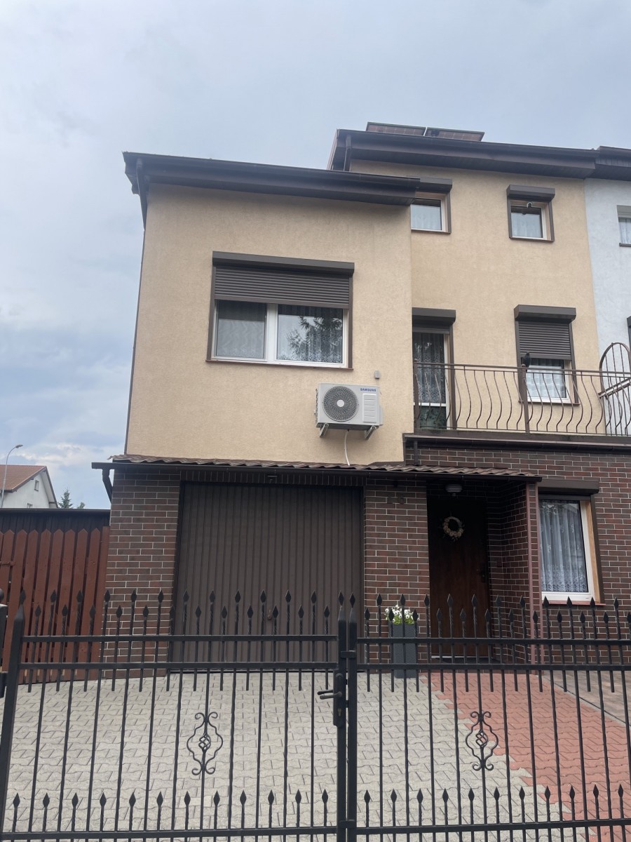 House - 7 rooms - 155 m² - Jana Ostroroga St. Szamotuły