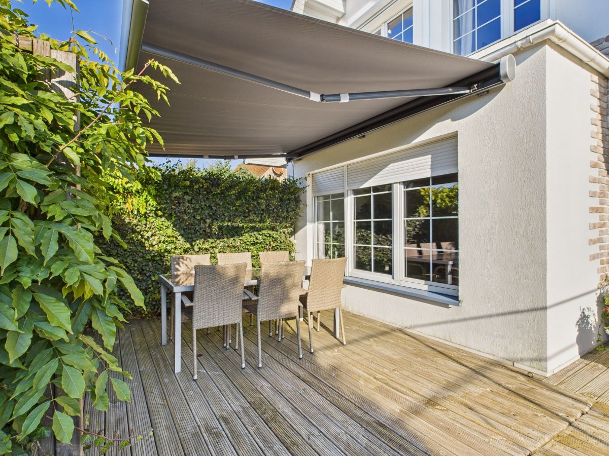 House - 5 rooms - 228 m² - al. Aleja Dziewiąta Osiniec