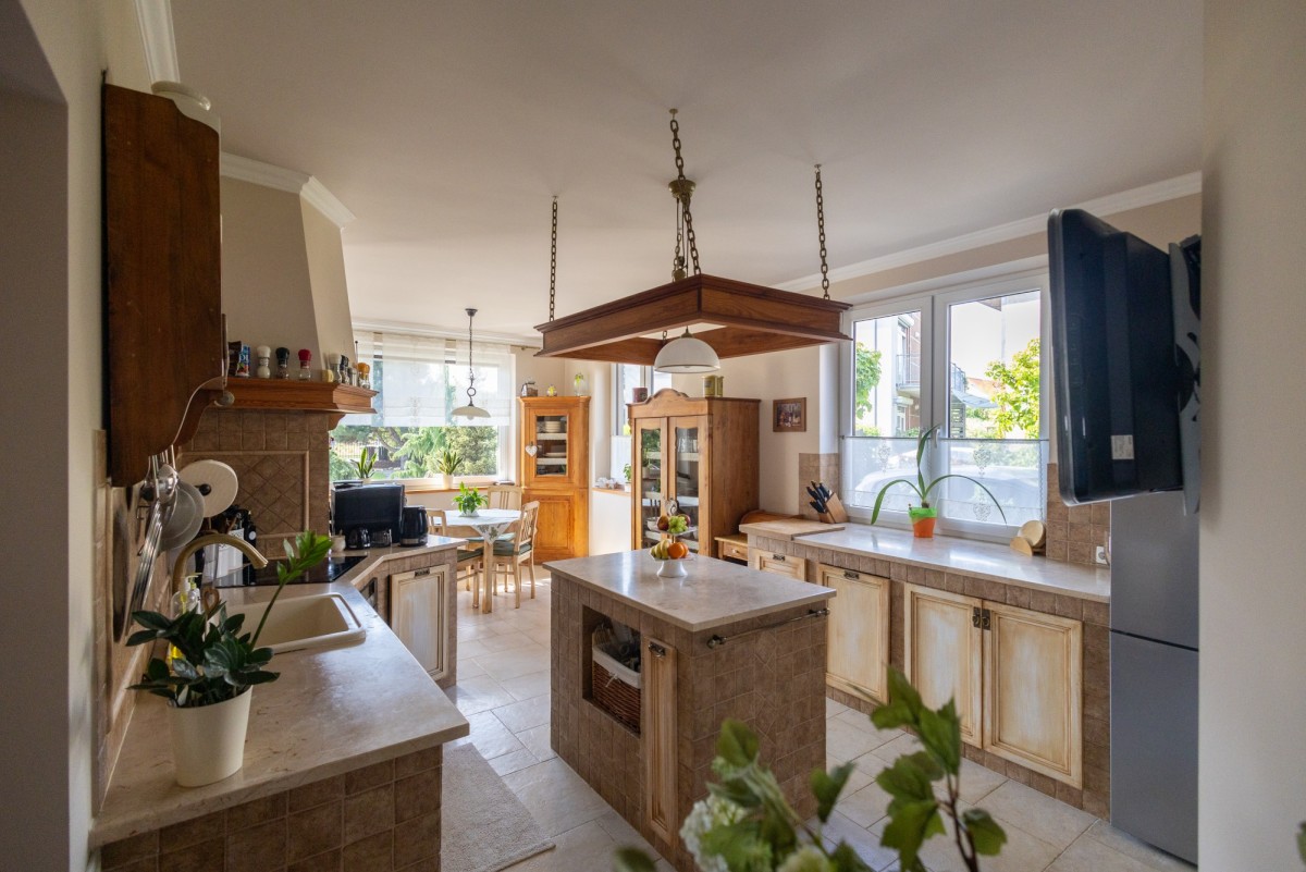 Dom - 6 pokoi - 288 m² - ul. Polna Rogierówko