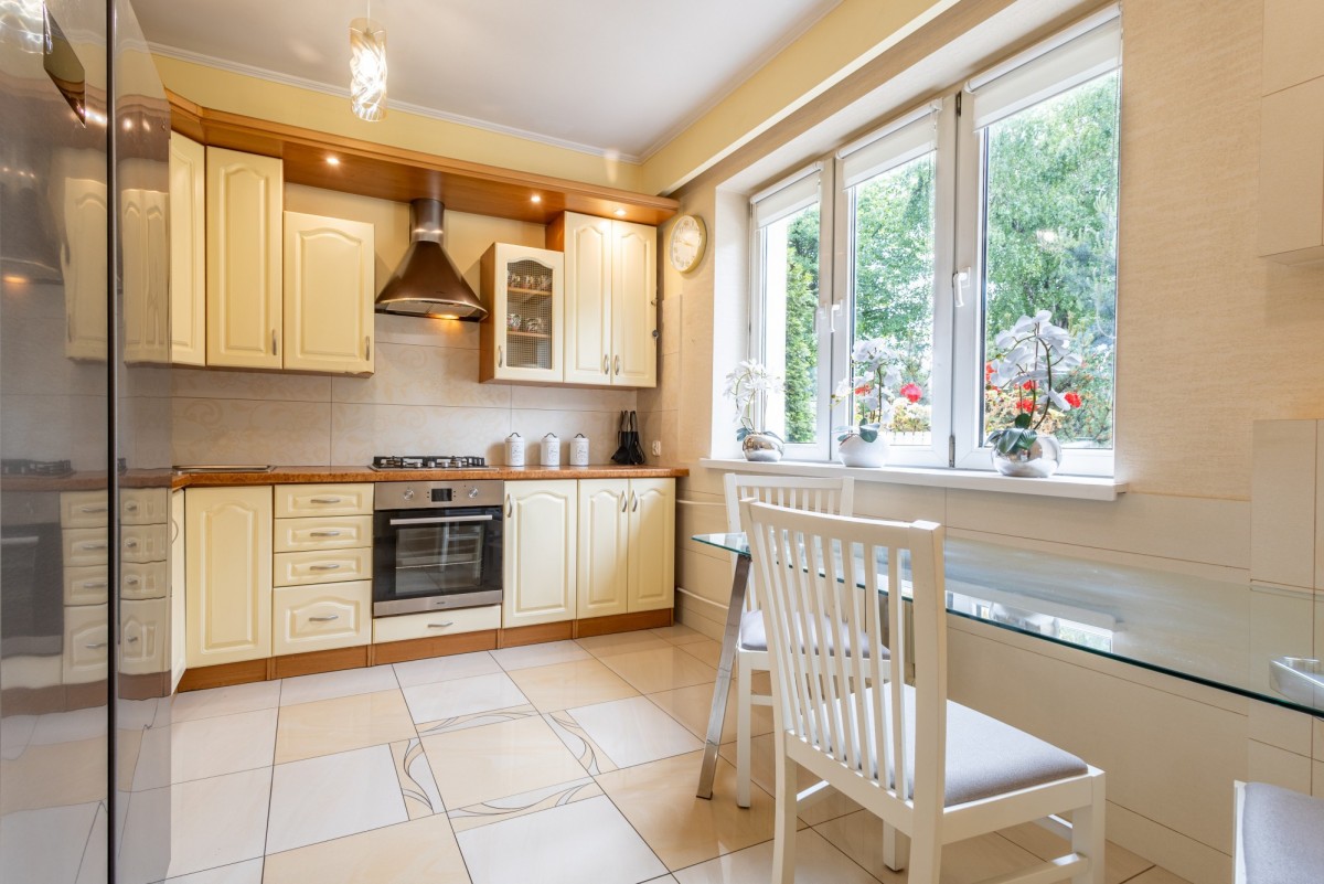 Будинок - 5 кімнат - 220 м² - вул. Źródlana Rosanów