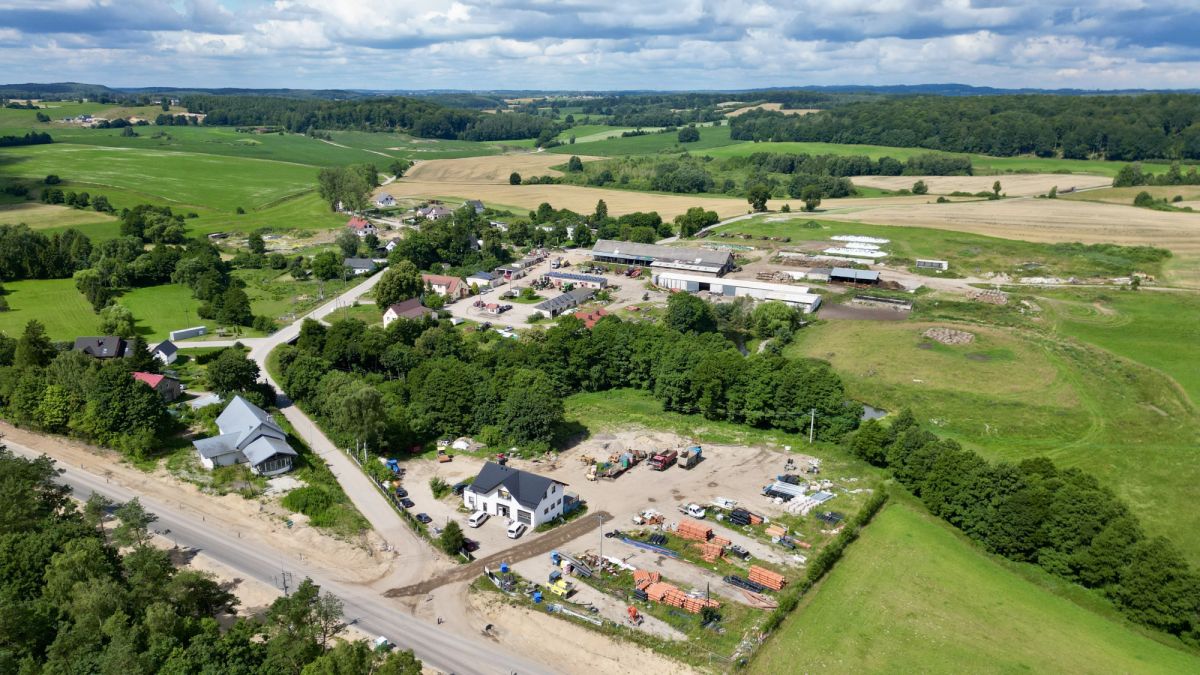 Locale - 11 stanze - 12797 m² - via Mestwina Trzepowo