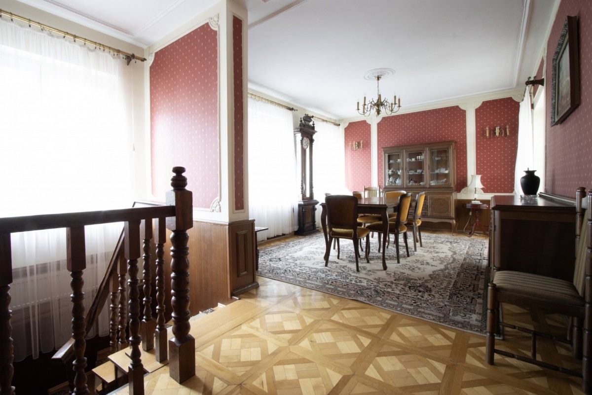Dom - 7 pokoi - 900 m² - ul. Cicha Gniezno