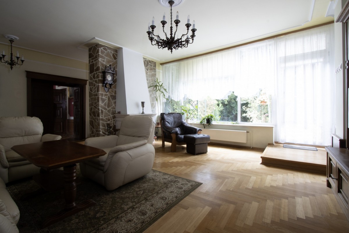 Dom - 7 pokoi - 900 m² - ul. Cicha Gniezno
