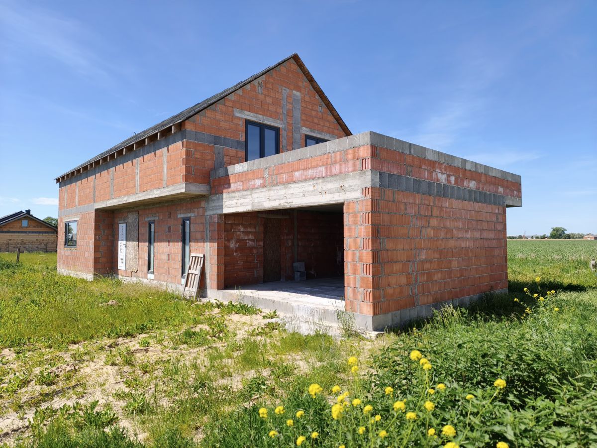 Haus - 6 Zimmer - 264 m² - Zielniki
