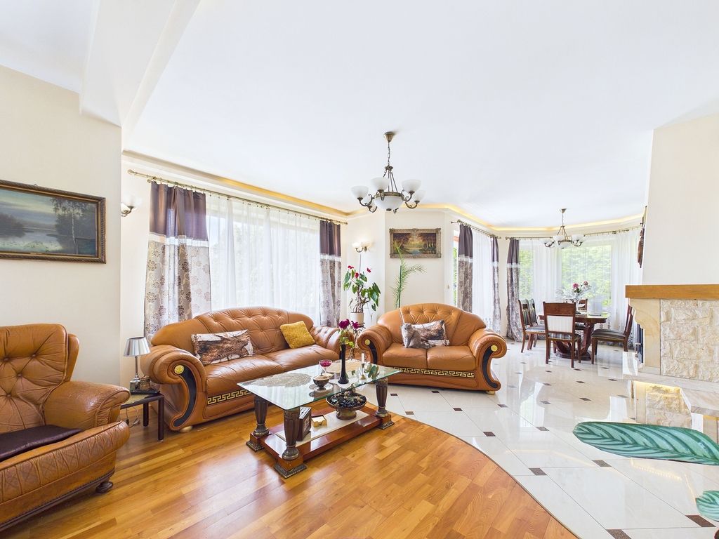 Dom - 7 pokoi - 220 m² - Dobranowice