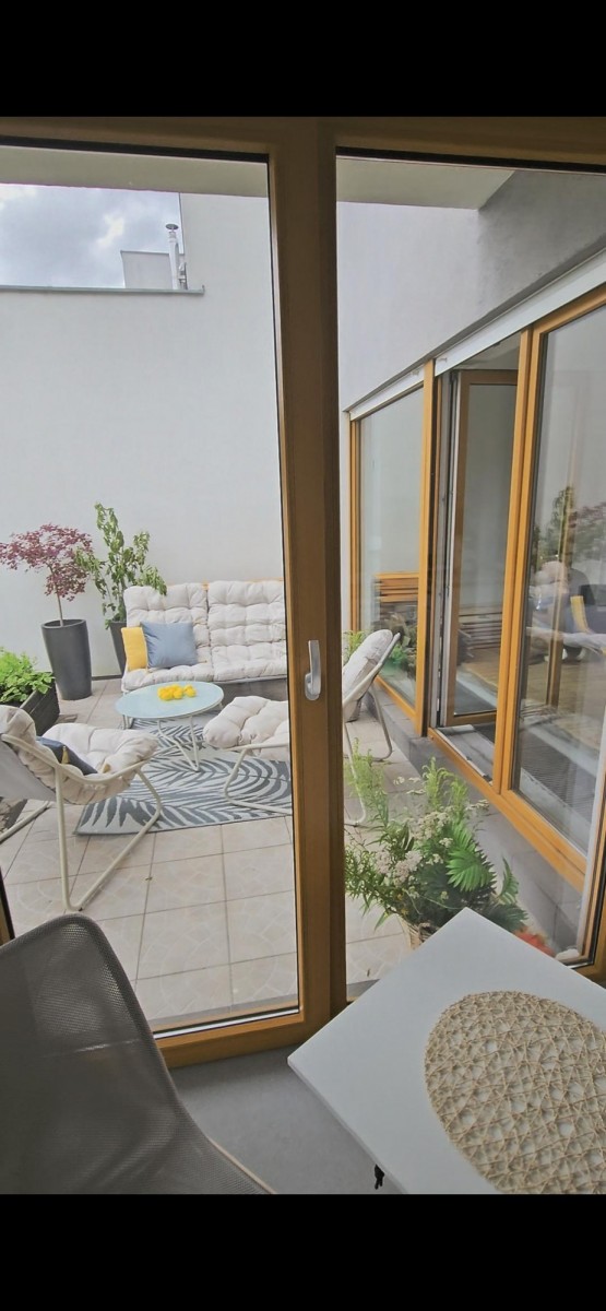 Квартира - 3 комнаты - 79 м² - ул. Jałowcowa Dąbrówka