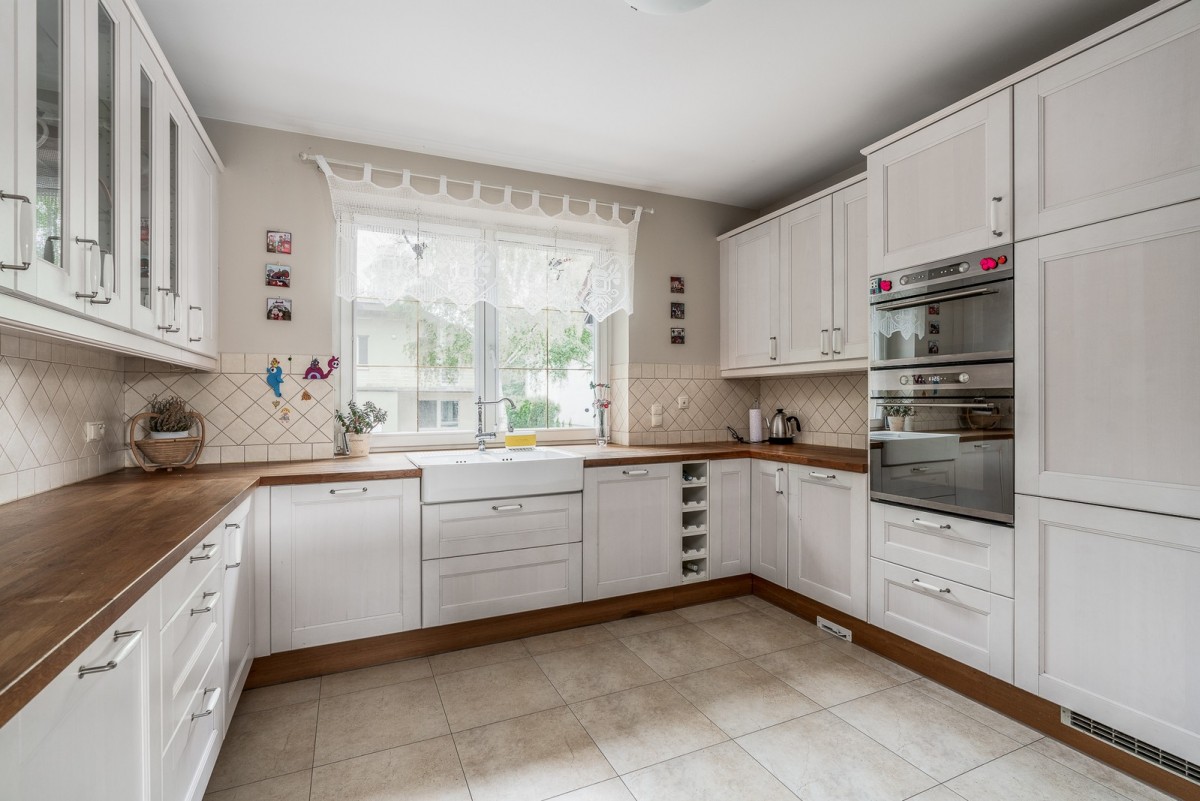 House - 5 rooms - 231 m² - Elbląska St. Poznań Jeżyce
