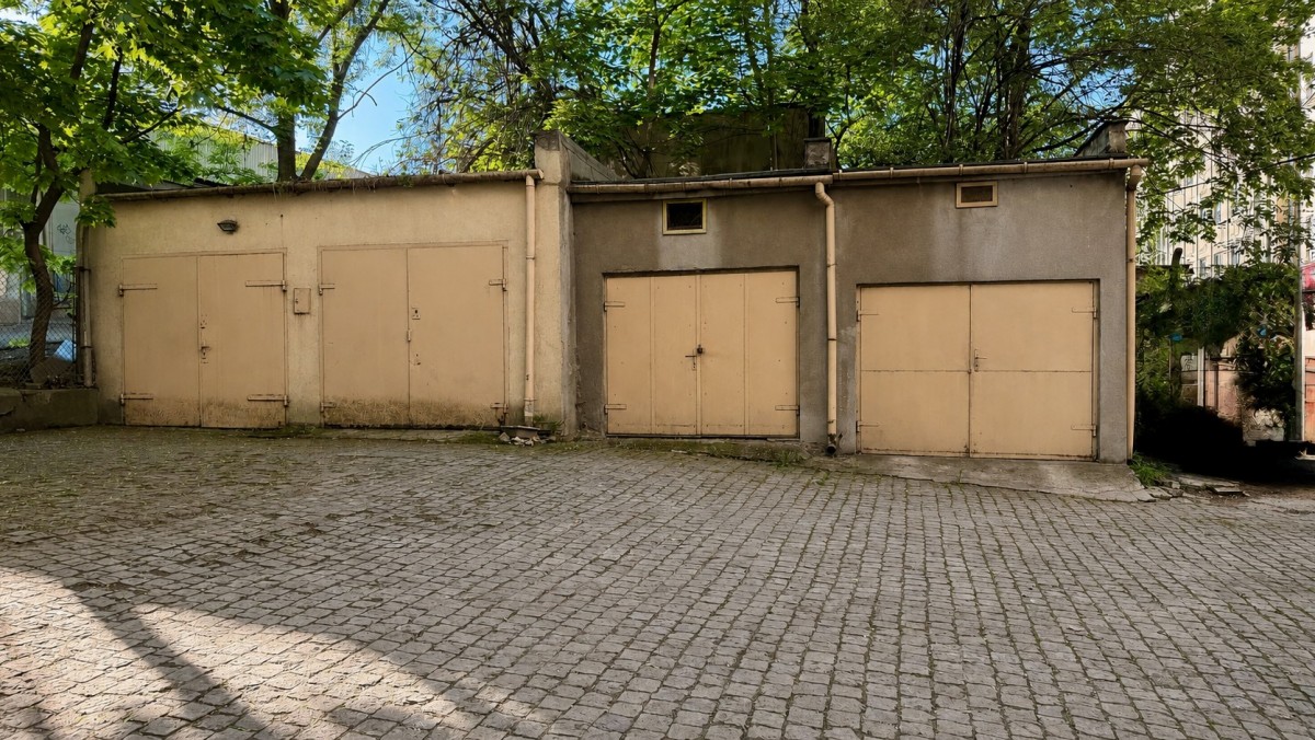 차고 - 1개 방 - 15 m² - ul. Przechód Dworcowy Bielsko-Biała