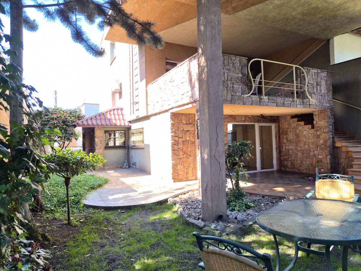 Casa - 5 stanze - 218 m² - via Gostyńska Poznań Świerczewo