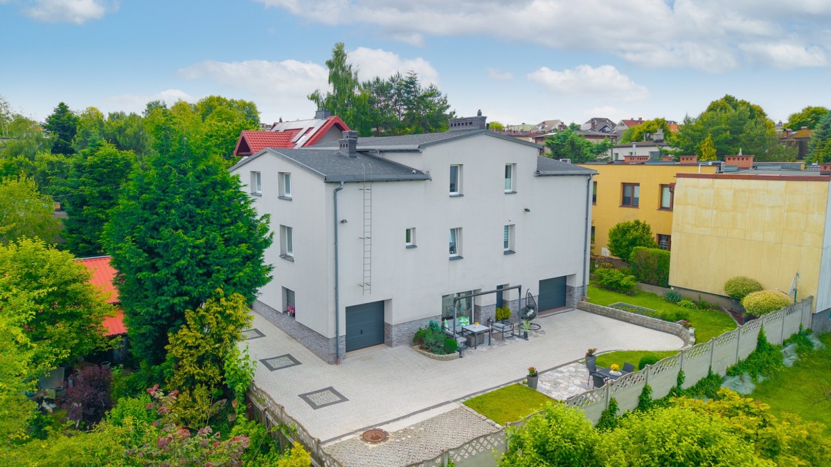 Casa - 10 habitaciones - 300 m² - c. gen. Józefa Bema Mikołów