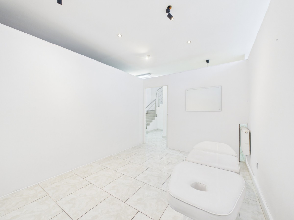 로컬 - 83 m² - ul. Wawerska Otwock