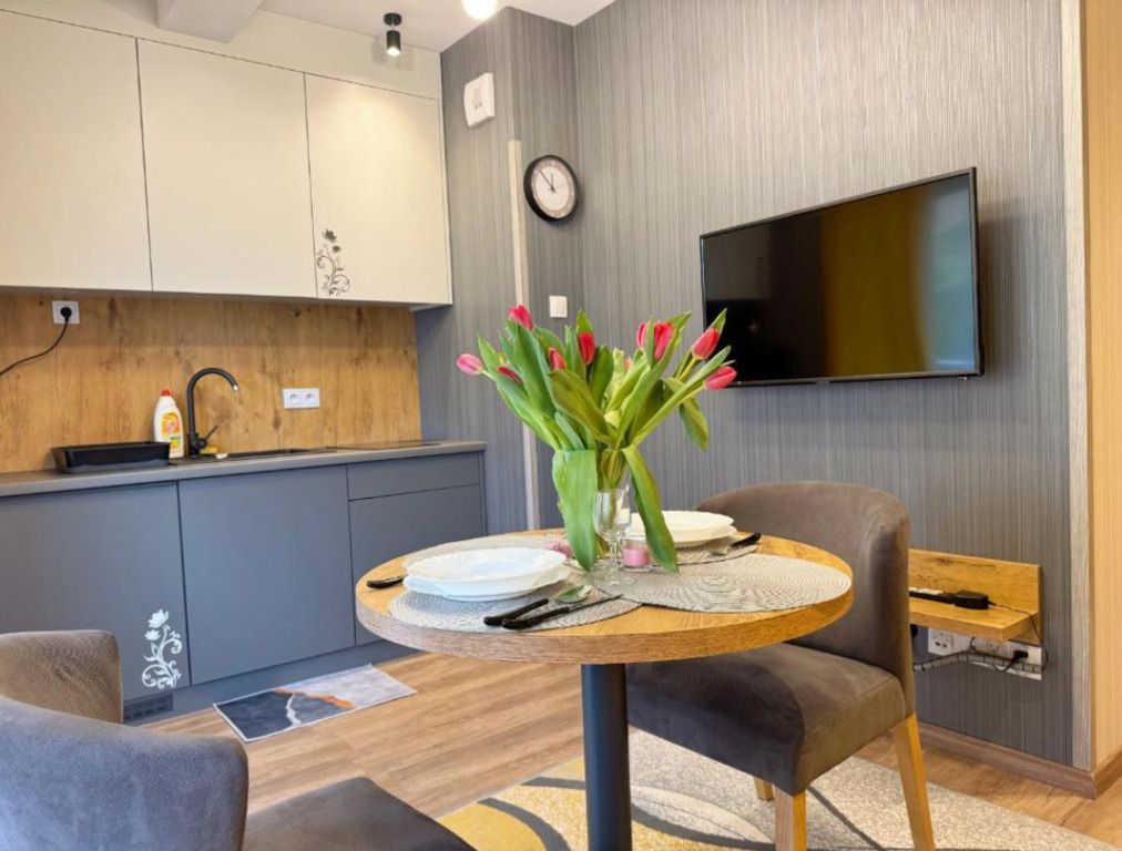 Apartment - 2 rooms - 32 m² - elevator - small forest
