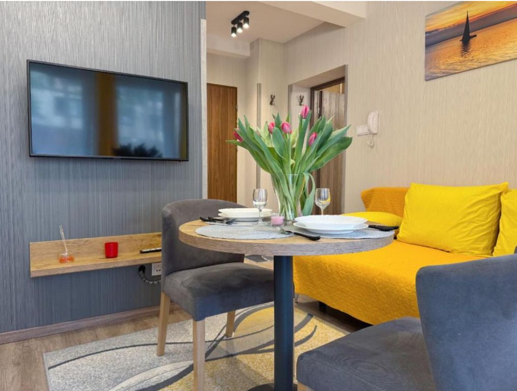 Apartment - 2 rooms - 32 m² - elevator - small forest