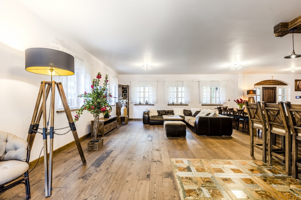 Casa - 7 habitaciones - 298 m² - Calle Księżycowa Radzymin