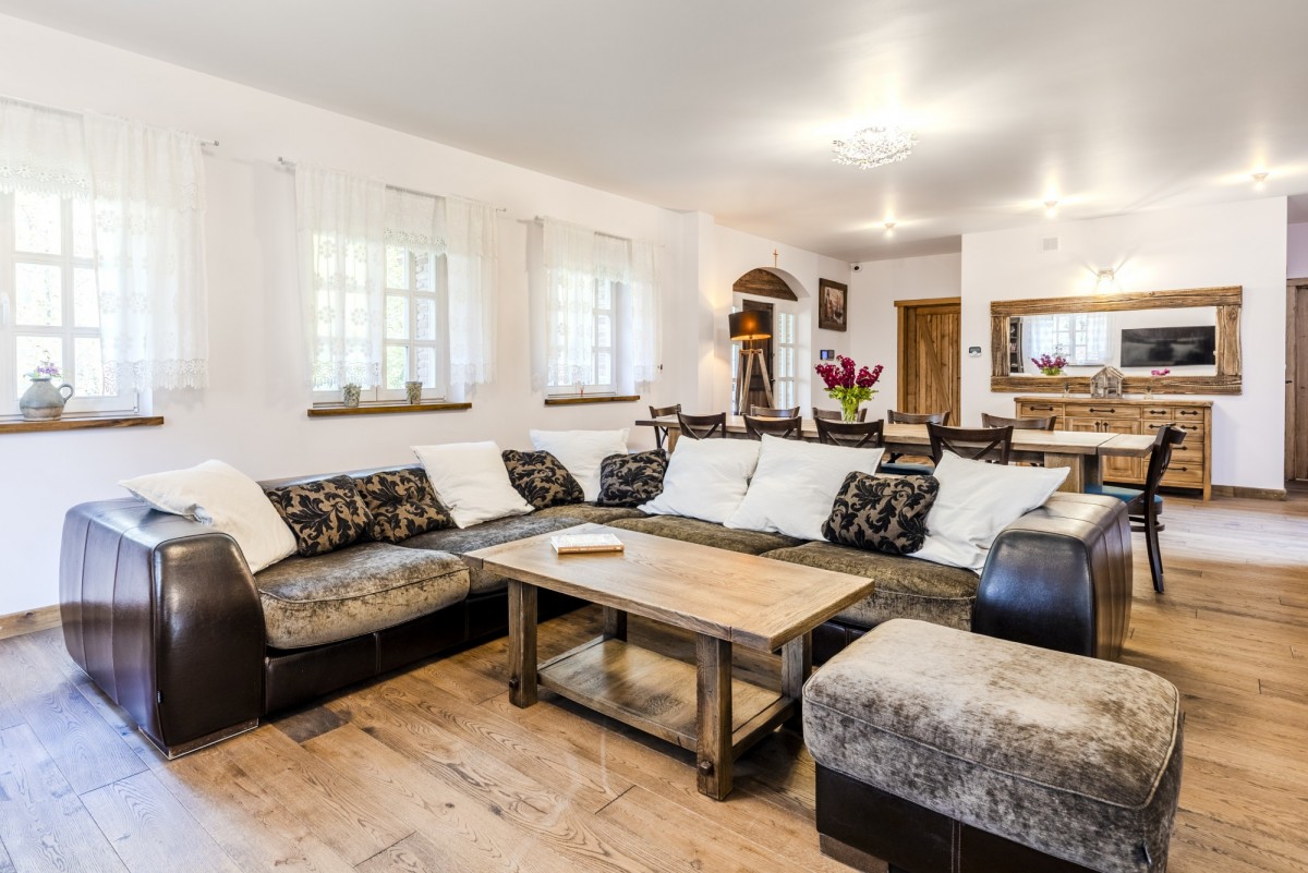 Casa - 7 habitaciones - 298 m² - Calle Księżycowa Radzymin