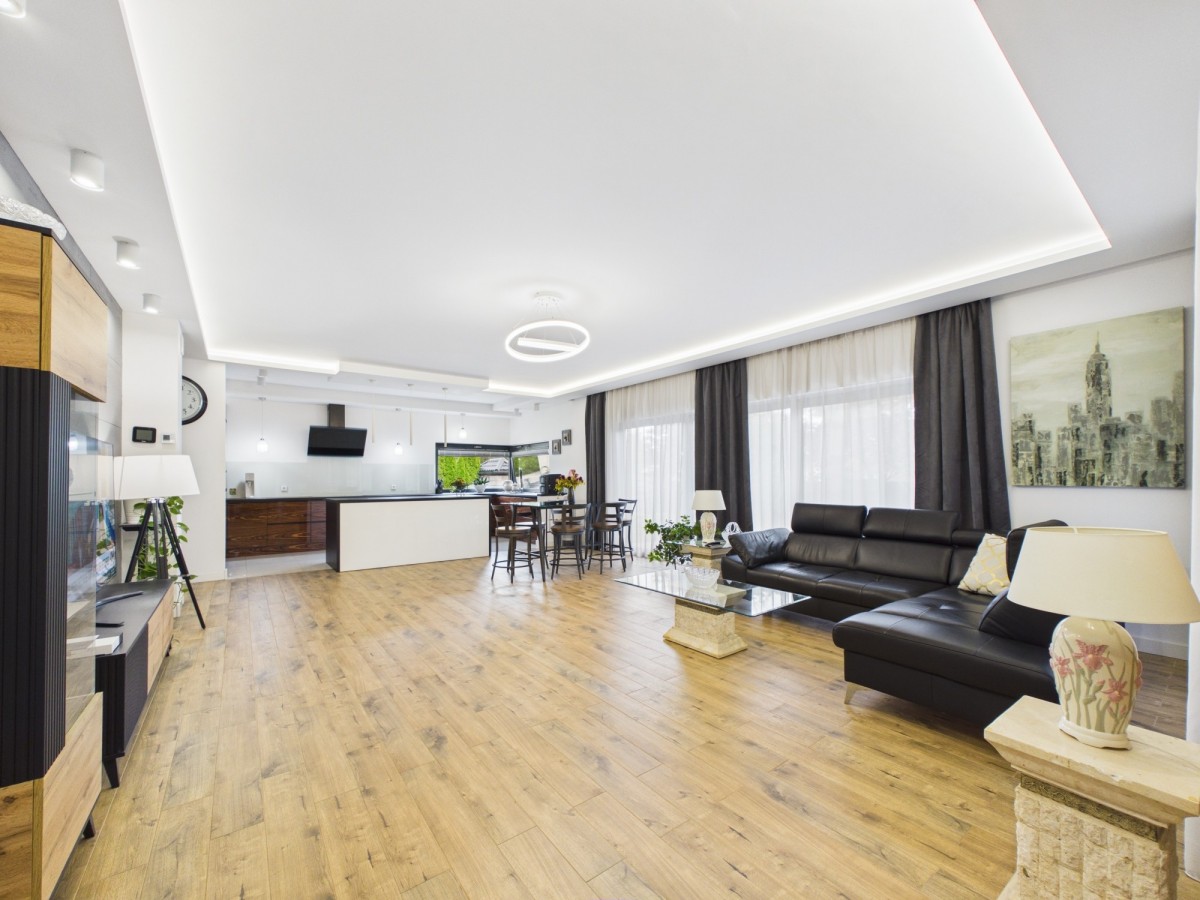 Casa - 6 habitaciones - 189 m² - c. Sosnowa Góra Kalwaria Marianki