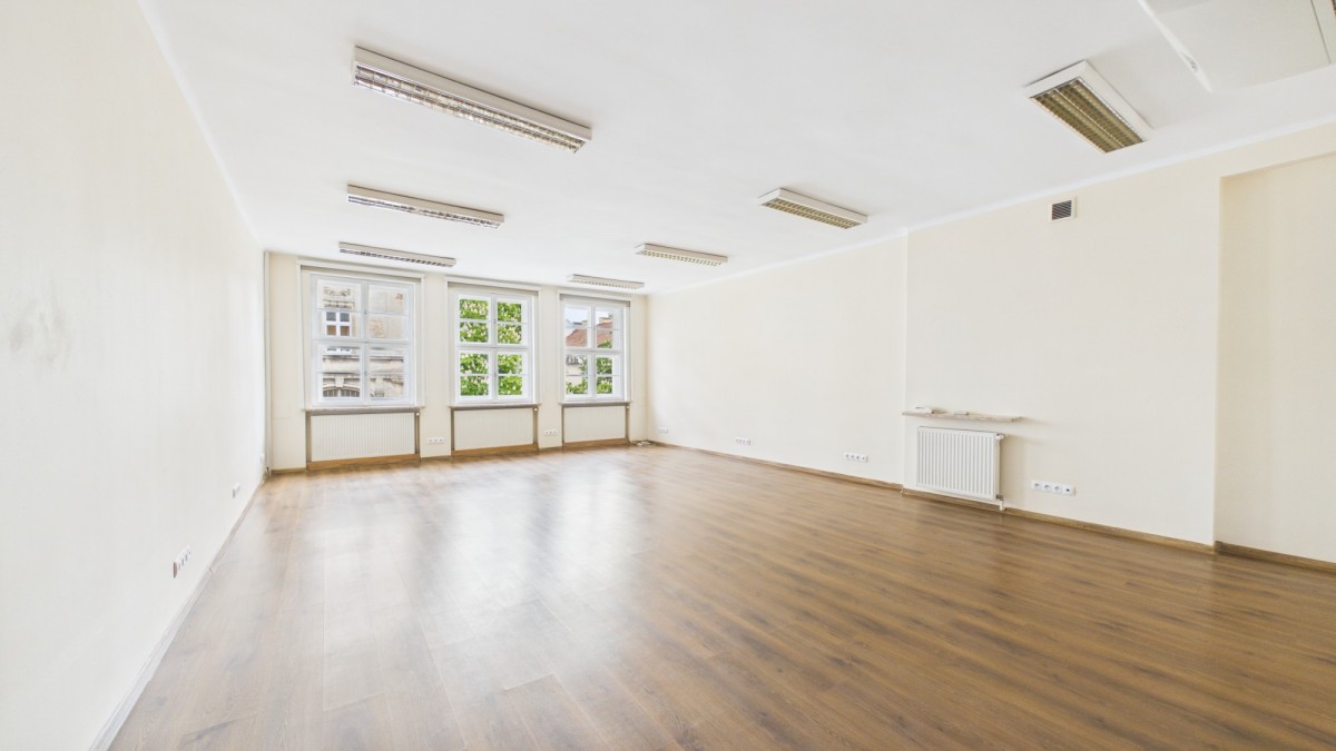 Будинок - 450 м² - вул. Єврейська Познань