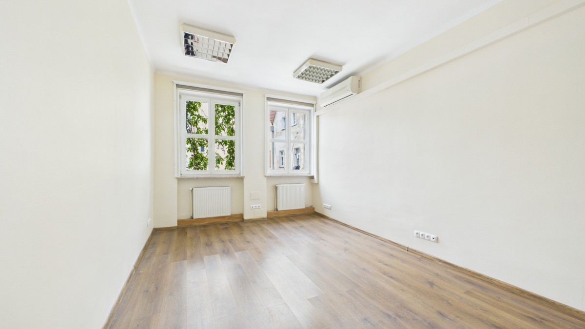 Будинок - 450 м² - вул. Єврейська Познань