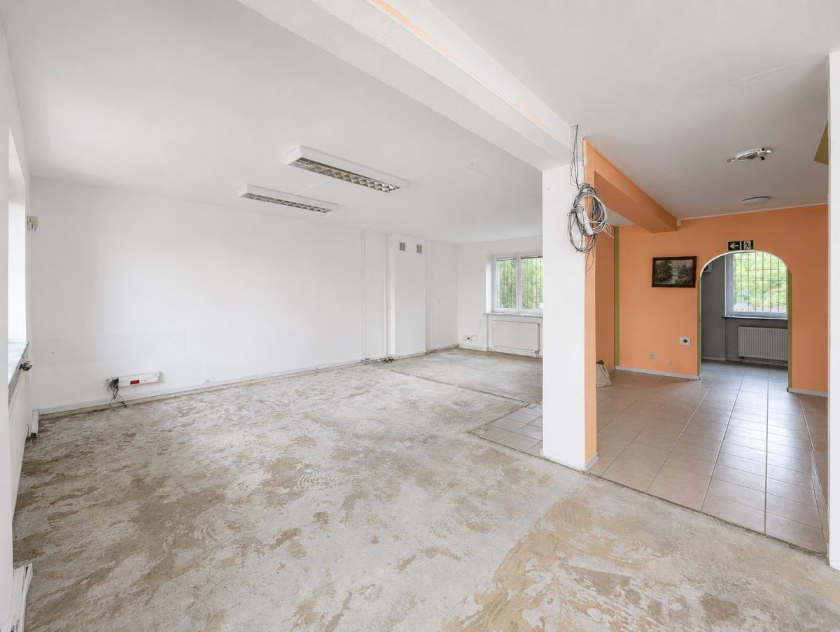 House - 8 rooms - 398 m² - Lecha Street Warsaw Targówek