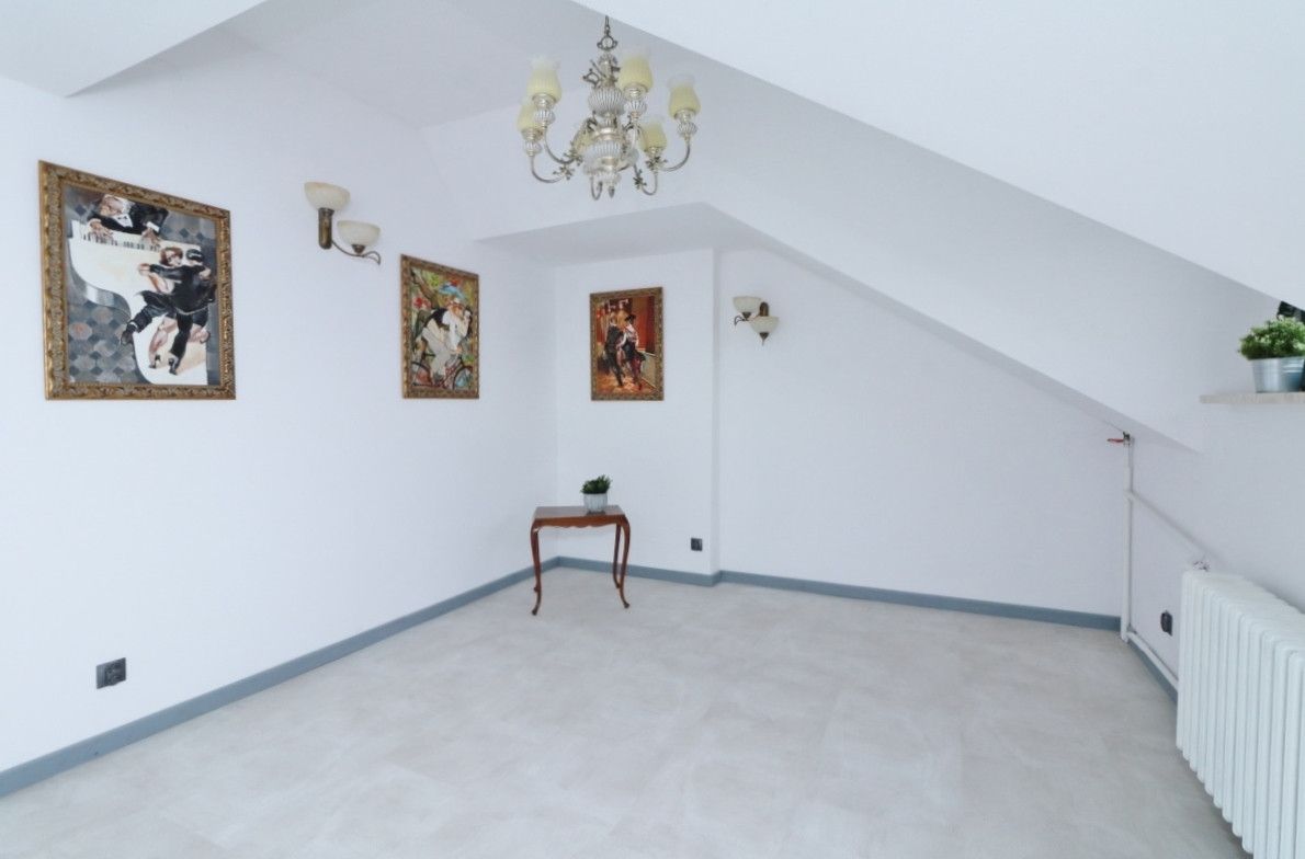 Haus - 10 Zimmer - 398 m² - ul. Rafaela Warszawa Targówek Zacisze