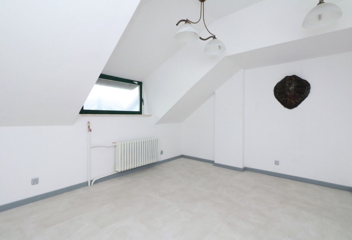Haus - 10 Zimmer - 398 m² - ul. Rafaela Warszawa Targówek Zacisze