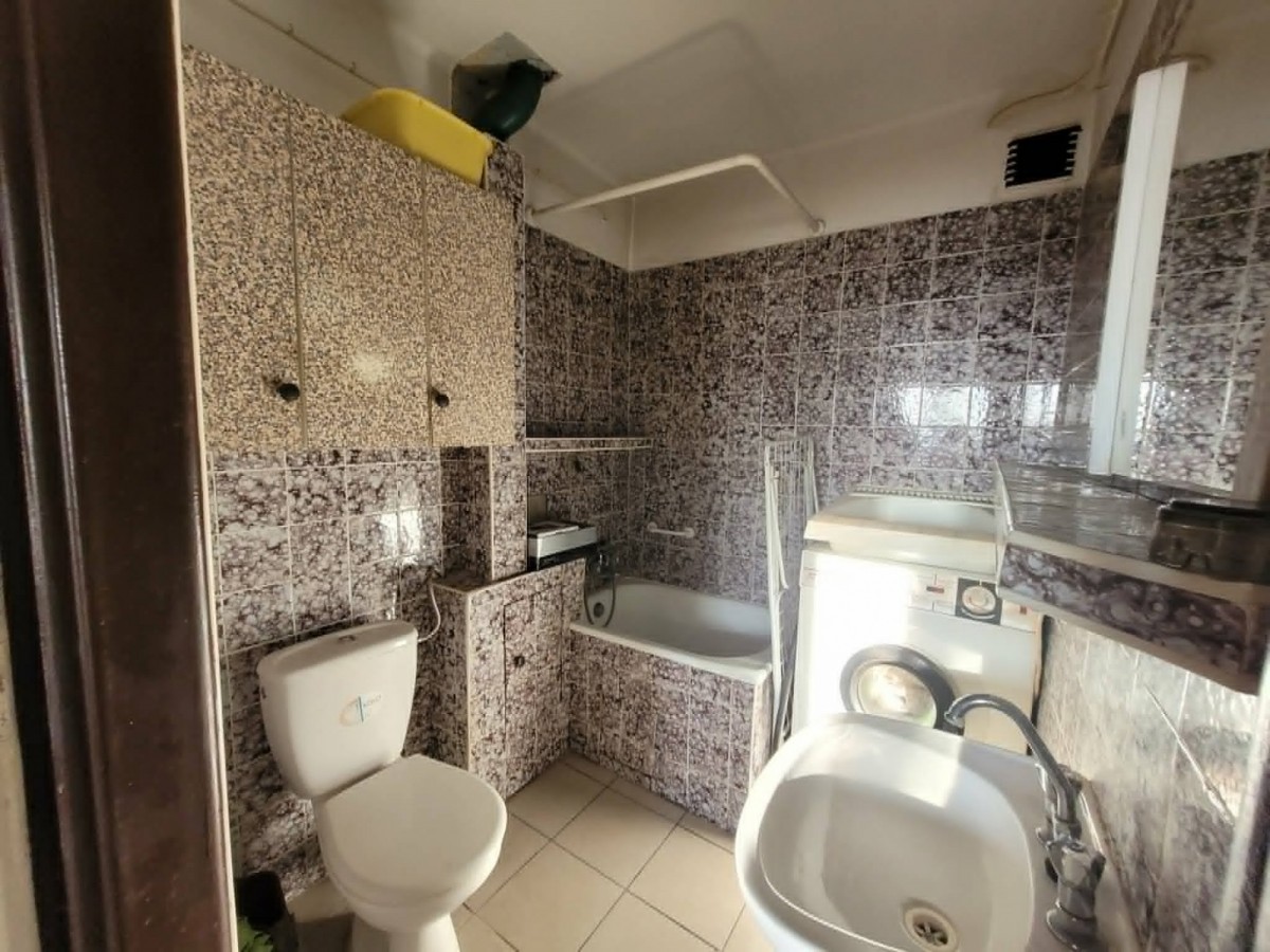 Квартира - 3 комнаты - 46 м² - ул. Гловацкого Колушки