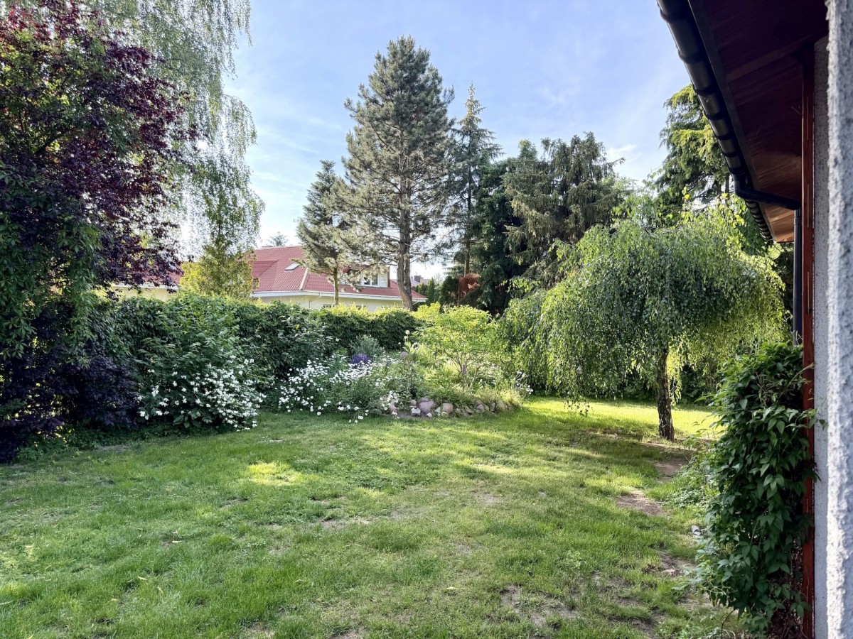 Haus - 6 Zimmer - 249 m² - Niezapominajki Straße Nowa Iwiczna