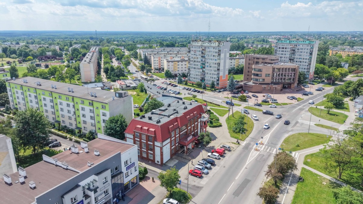 Obiekt - 36 pokoi - 1166 m² - ul. Piastowska Radomsko