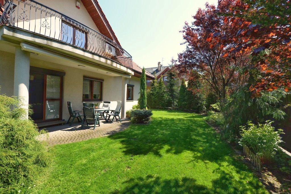 House - 5 rooms - 230 m² - Wiosenna St. Kraków Wola Justowska