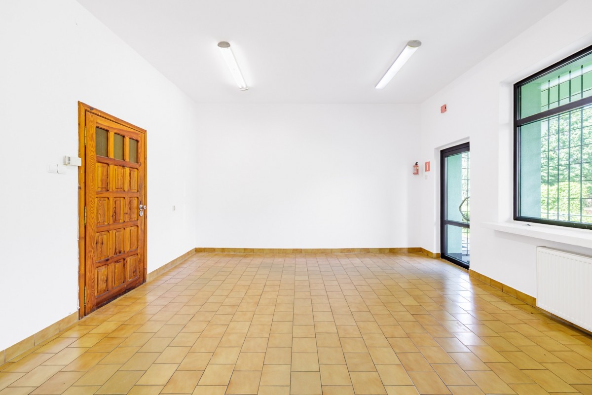 Premises - 7 rooms - 146 m² - Władysław Łokietka Street Sieradz