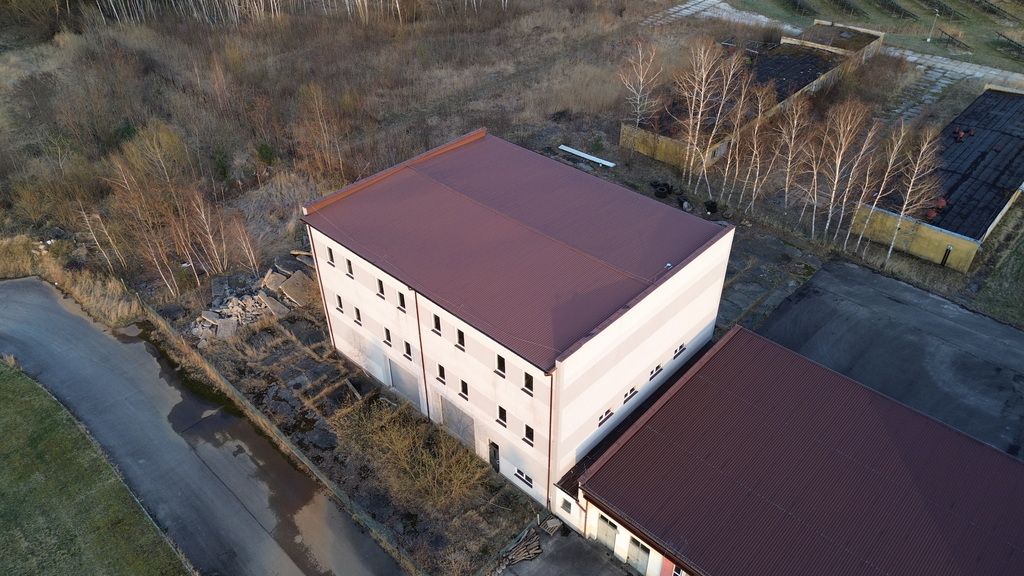 Lokal - 3058 m² - Dobrów