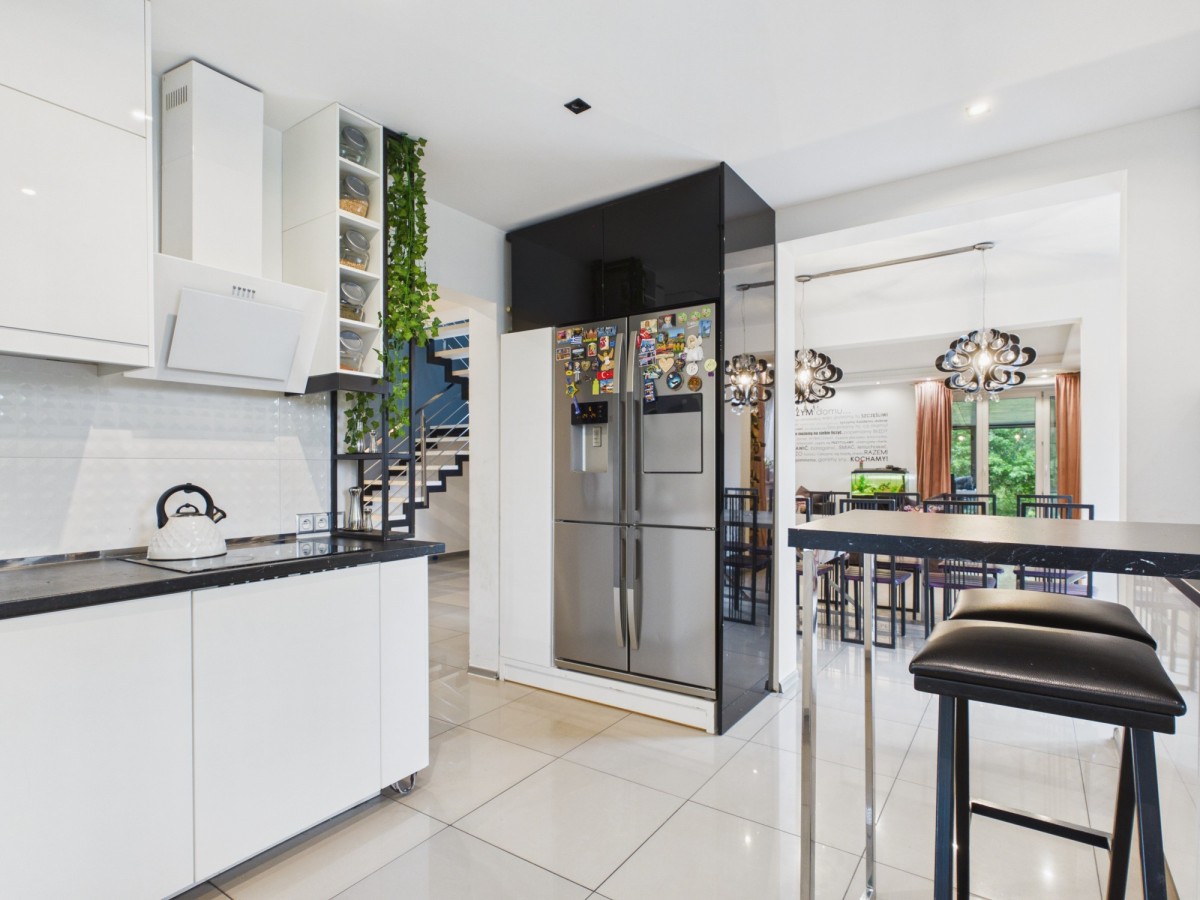 House - 9 rooms - 220 m² - ul. Łapiguz Łuków
