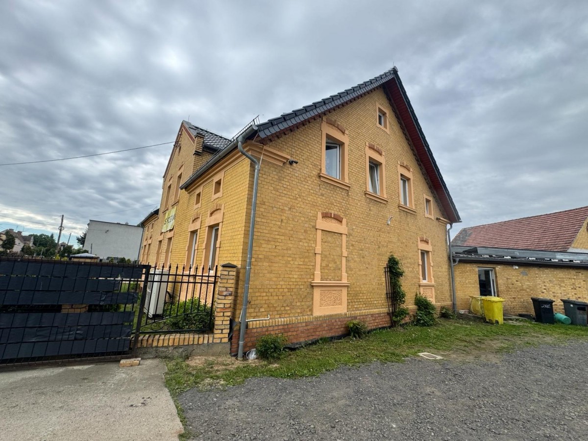 Haus - 8 Zimmer - 496 m² - ul. Tarnopolska Jasień