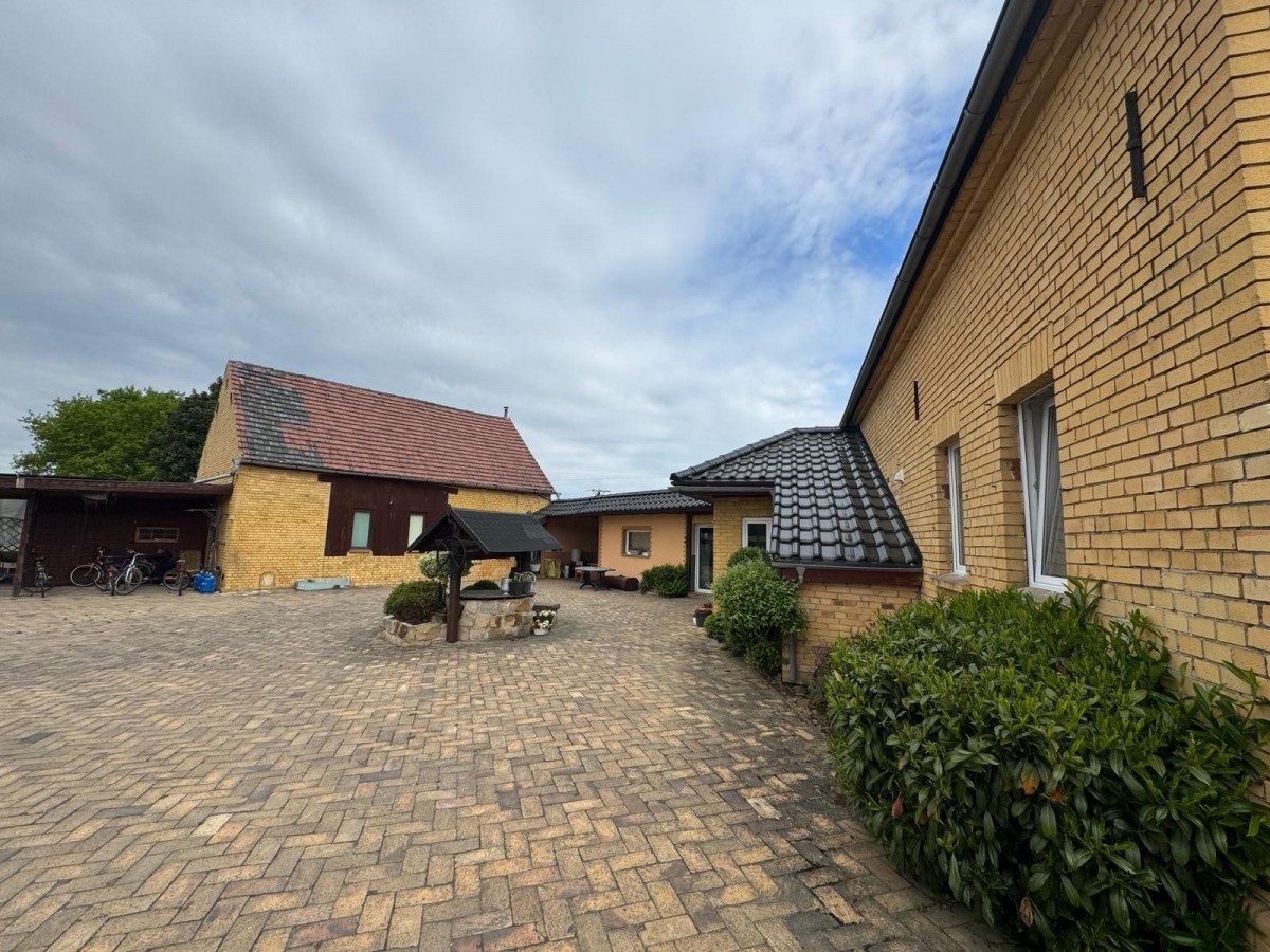 Haus - 8 Zimmer - 496 m² - ul. Tarnopolska Jasień