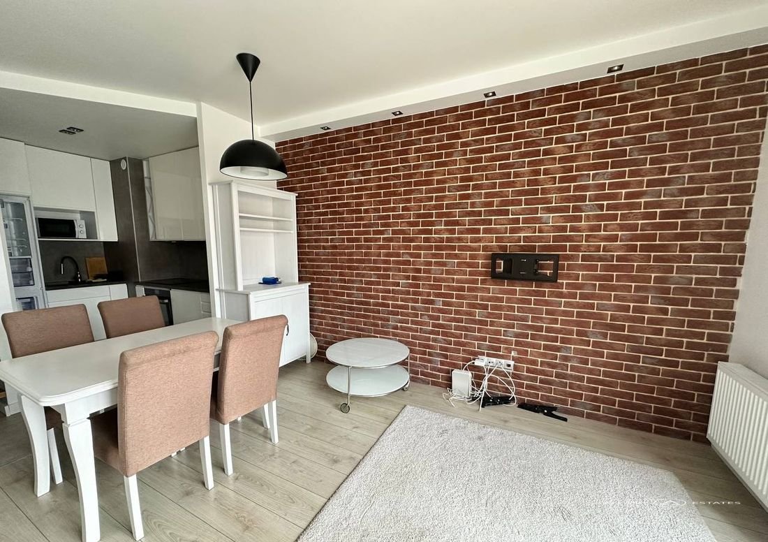 4 rooms | Air conditioning | Garage | Walk-in closet | Elevator | Klecina