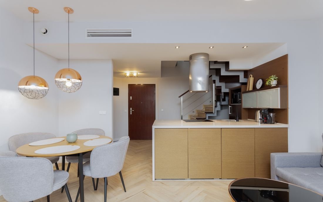Stylish 3-Room Apartment for Rent in Stare Miasto, 58 m²