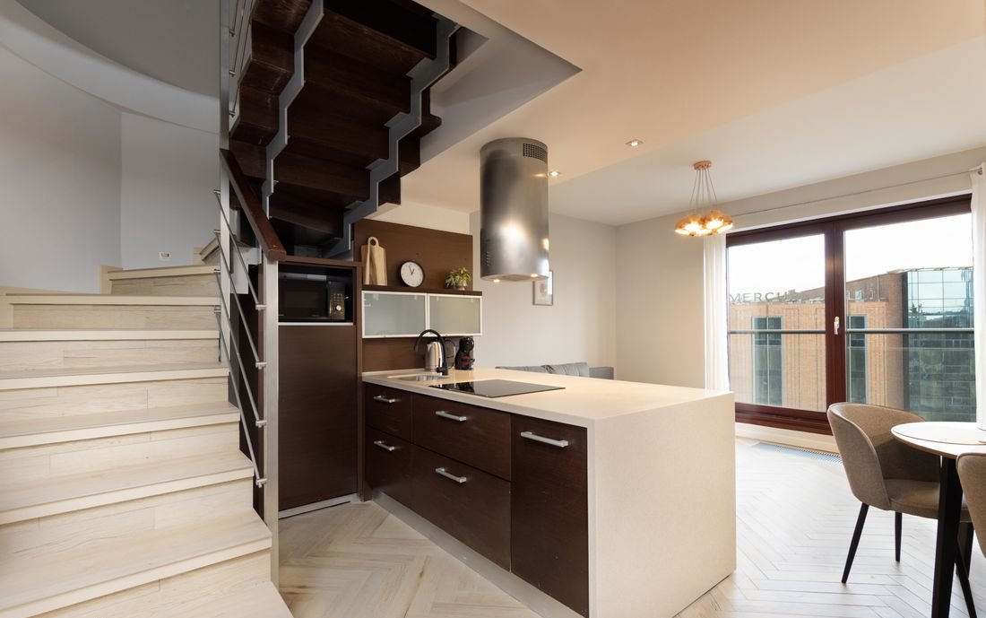 Stylish 3-Room Apartment for Rent in Stare Miasto, 58 m²