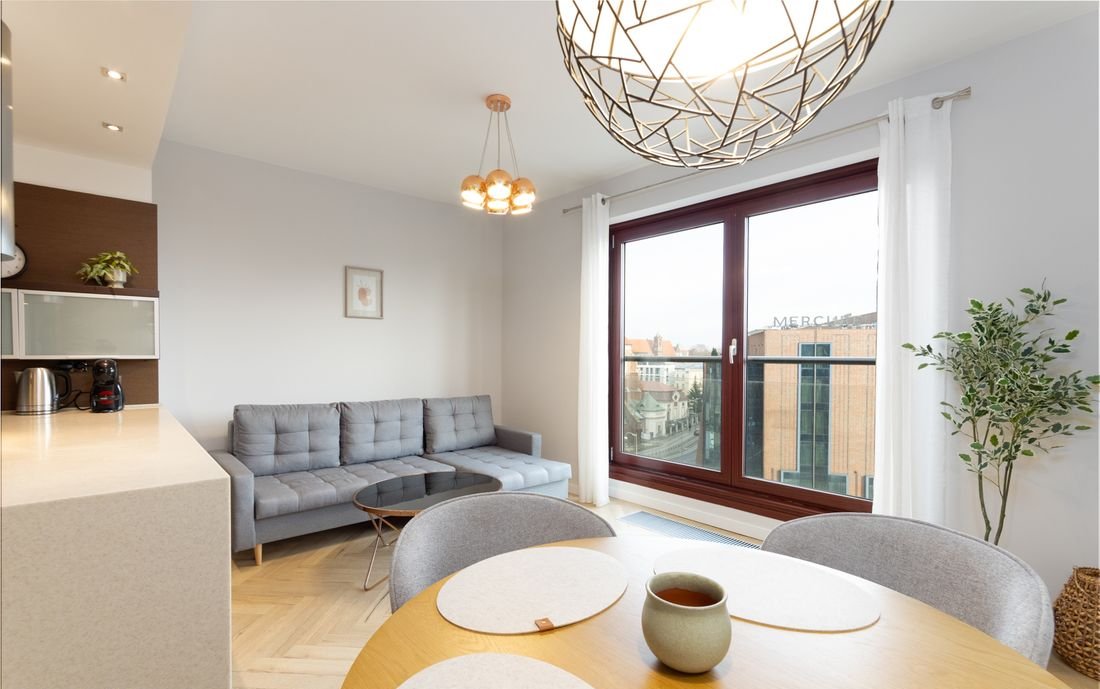 Stylish 3-Room Apartment for Rent in Stare Miasto, 58 m²