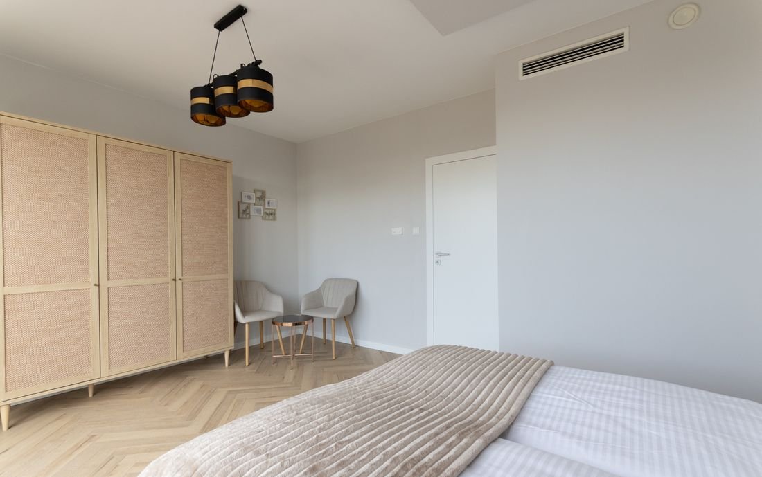 Stylish 3-Room Apartment for Rent in Stare Miasto, 58 m²