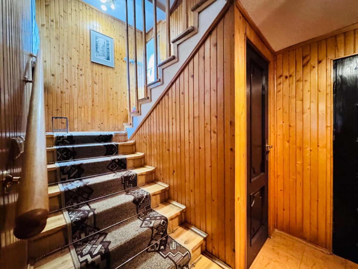 Casa - 7 stanze - 240 m² - via S. Stefano Poznań